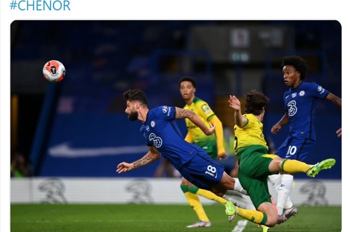 Sundulan striker asal Prancis, Olivier Giroud, membuka keunggulan untuk Chelsea atas Norwich City pada laga Liga Inggris di Stadion Stamford Bridge, Selasa (14/7/2020).