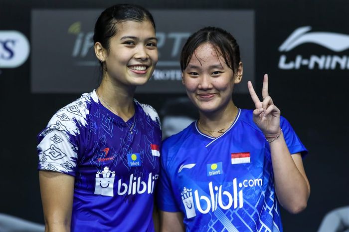 Pasangan ganda putri Indonesia, Agatha Imanuela/Yulfira Barkah usai memetik kemenangan atas Meilysa Trias Puspitasari/Rachel Allesya Rose di babak penyisihan grup K PSBI Home Tournament yang berlangsung di Hall Pelatnas PBSI, Cipayung, Jakarta Timur, Rabu (15/7/2020) 