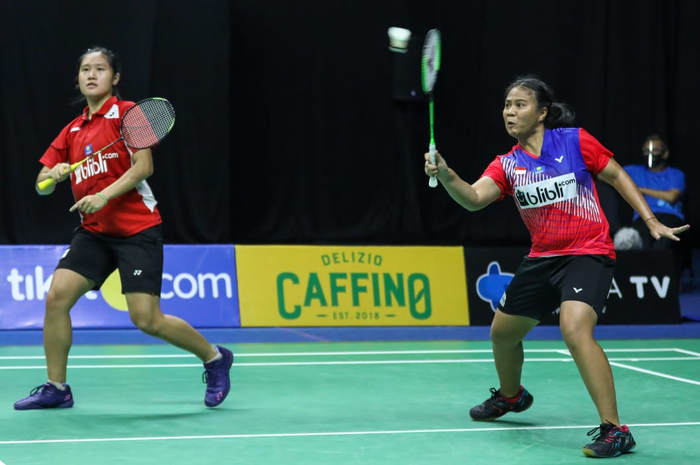 Pasangan ganda putri, Jesita Putri Miantoro (kanan)/Lanny Tria Mayasari, membuat kejutan setelah menyingkirkan unggulan kedua,  Nita Violina Marwah/Putri Syaikah, pada perempat final PBSI Home Tournament di Hall Pelatnas Cipayung, Jakarta, 16 Juli 2020.