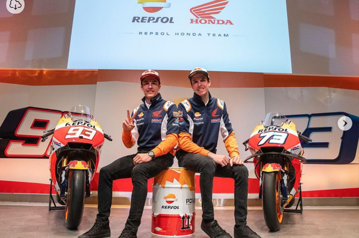 Bersama kakaknya, Marc Marquez, Alex Marquez (kanan) akan menjadi  ancaman baru bagi Valentino Rossi dan para pebalap lain dalam MotoGP 2020.