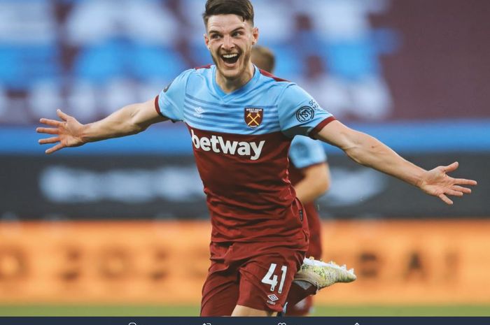 Bintang West Ham United, Declan Rice, mengisyaratkan akan bertahan meski sering digoda klub-klub besar.