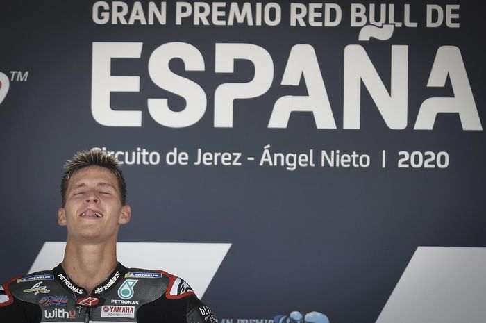 Pembalap Petronas Yamaha SRT, Fabio Quartararo, setelah memenangi balapan MotoGP Spanyol 2020 di Sirkuit Jerez, Minggu (19/7/2020).