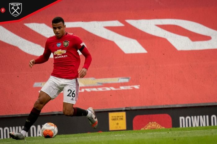 Penyerang Manchester United, Mason Greenwood, mencetak gol ke  gawang West Ham United dalam laga di Old Trafford, Rabu (22/7/2020).