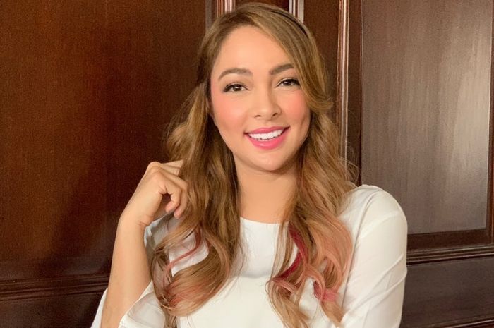 Putrinya Dipersunting Pangeran, Paras Cantik Ibunda Reisa Broto Asmoro Bikin Netizen Susah Kedip: Mamanya Aja Secantik Ini..