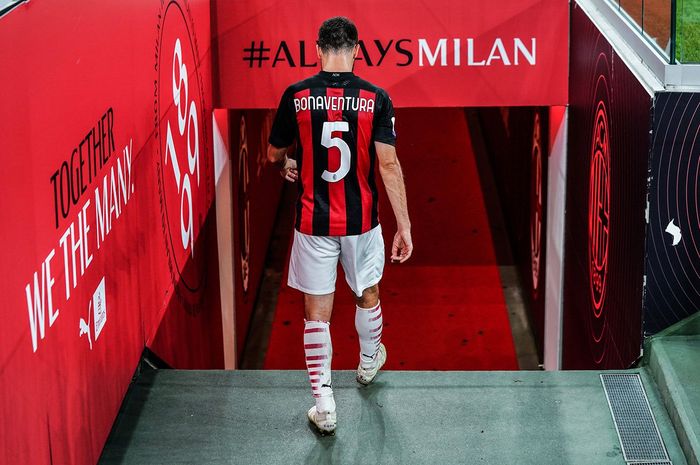 Giacomo Bonaventura meninggalkan AC Milan setelah membela klub itu selama 6 tahun.