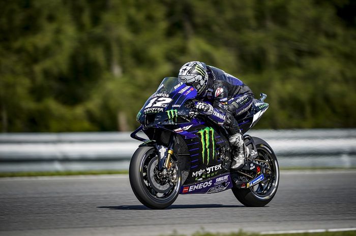 Aksi pembalap Monster Energy Yamaha, Maverick Vinales, pada sesi latihan bebas ketiga MotoGP Republik Ceska yang berlangsung di Sirkuit Brno, Republik Ceska, 8 Agustus 2020.