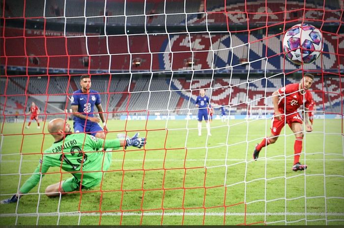 Proses terjadinya gol ketiga Bayern Muenchen yang dicetak oleh Corentin Tolisso pada menit ke-76 kala melawan Chelsea dalam laga leg kedua babak 16 besar Liga Champions di Allianz Arena, Sabtu (8/8/2020) atau Minggu dini hari WIB.