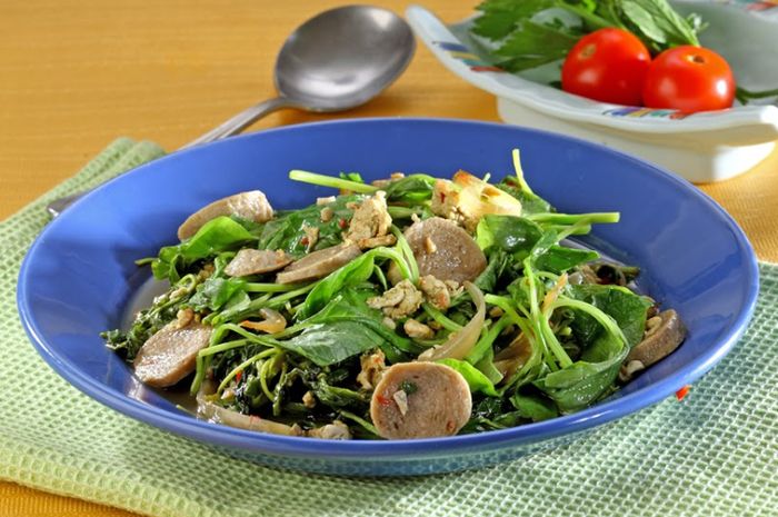 Resep Tumis Bayam Bakso Sapi Enak Ini Bikin Keluarga Lahap ...
