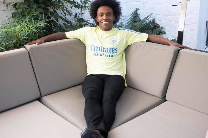 Willian resmi bergabung dengan Arsenal