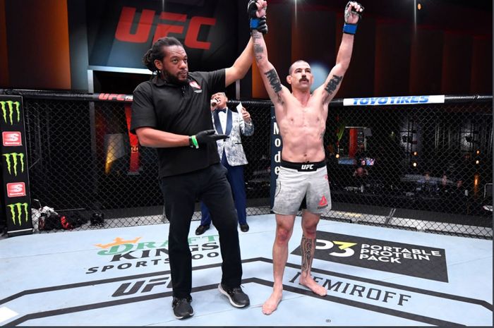 Vinc Pichel, meraih kemenangan atas jagoan veteran Jim Miller di UFC 252, Minggu (16/8/2020) pagi WIB.