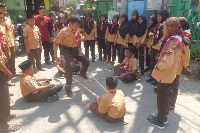 Jawaban Contoh Penerapan Makna Proklamasi Kemerdekaan Dalam Kehidupan Sehari Hari Kelas 6 Sd Tema 2 Semua Halaman Fotokita