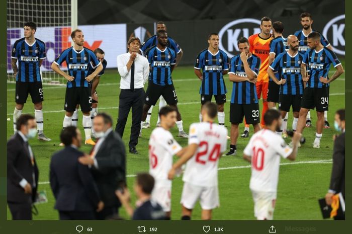 Skuad Inter Milan seusai dikalahkan Sevilla di final Liga Europa 2019-2020.