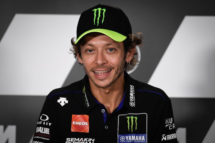 Pembalap Monster Energy Yamaha, Valentino Rossi, berbicara pada konferensi pers jelang MotoGP Styria di Red Bull Ring.