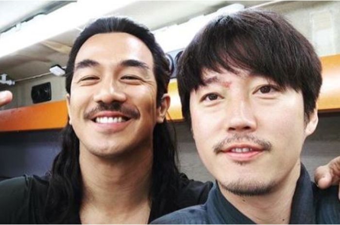 Opus Pictures merilis sejumlah foto adegan film The Swordsman yang dibintangi Joe Taslim dan Jang Hyuk.