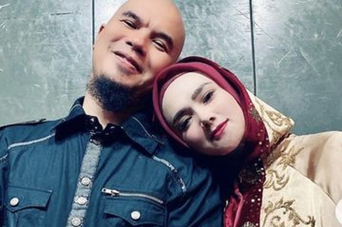 Sambil Tertawa Sebut Benda di Rumahnya Gelas Kafir, Begini Isi Rumah