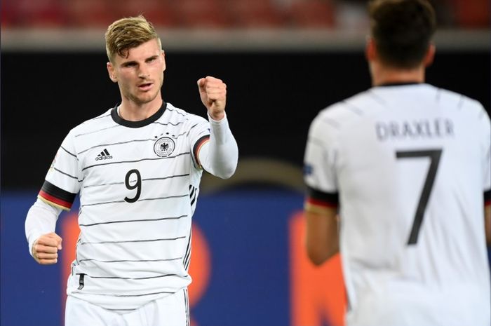 Striker timnas JErman, Timo Werner, merayakan golnya ke gawang timnas Spanyol dalam laga UEFA Nations League, Kamis (3/9/2020).