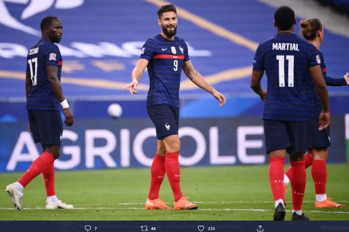 Penyerang timnas Prancis, Olivier Giroud, merayakan gol ke gawang Kroasia dalam ajang UEFA Nations League, Selasa (8/9/2020).