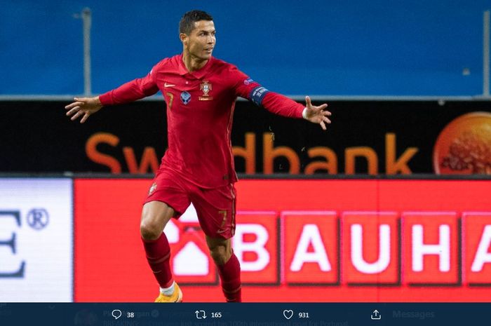 Cristiano Ronaldo merayakan golnya ke gawang Swedia dalam ajang UEFA Nations League, Selasa (8/9/2020).