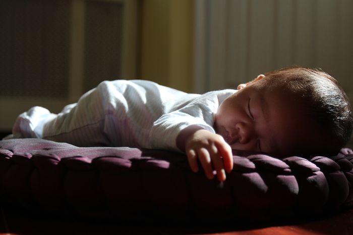 Ada Bahaya Bayi Tidur Tengkurap  Jika Tidak Diawasi Namun 