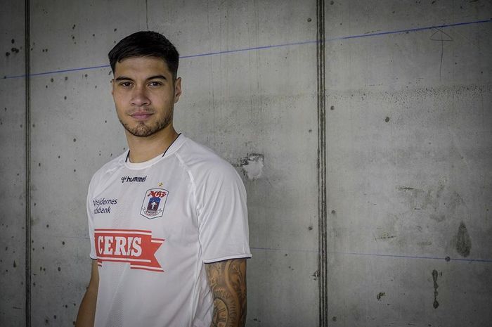Curhat Bek Belanda Keturunan Indonesia Yang Sempat Dikhianati Pelatih Ac Milan Bolasport Com