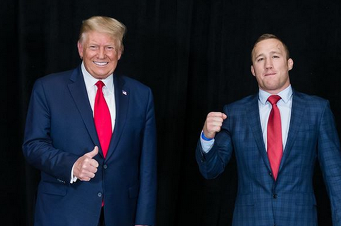 Presiden Amerika Serikat, Donald Trump (kanan) dan petarung UFC, Justin Gethje (kiri).