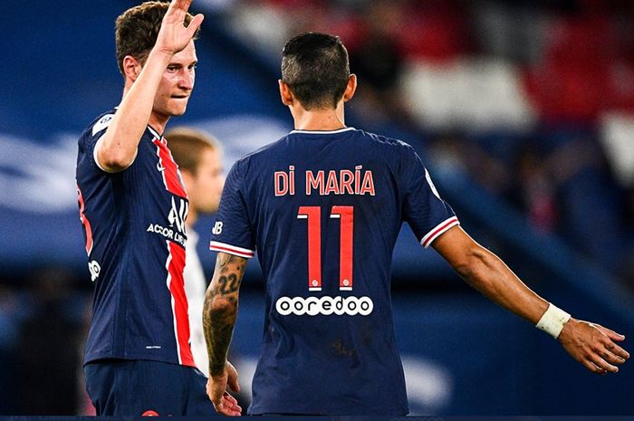 Julian Draxler mendapat sambutan dari Angel Di Maria, usia mencetak gol tunggal kemenangan PSG atas Metz pada laga ppekan ketiga Liga Prancis, Rabu (16/9/2020).