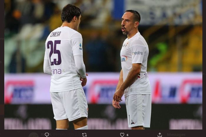 Franck Ribery (kanan) dan Federico Chiesa, dua sayap ofensif Fiorentina.