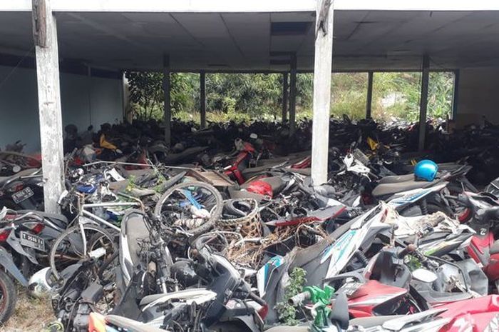 Melihat Kuburan Motor  di  Bekasi  Motor  Tilang dan Bekas  