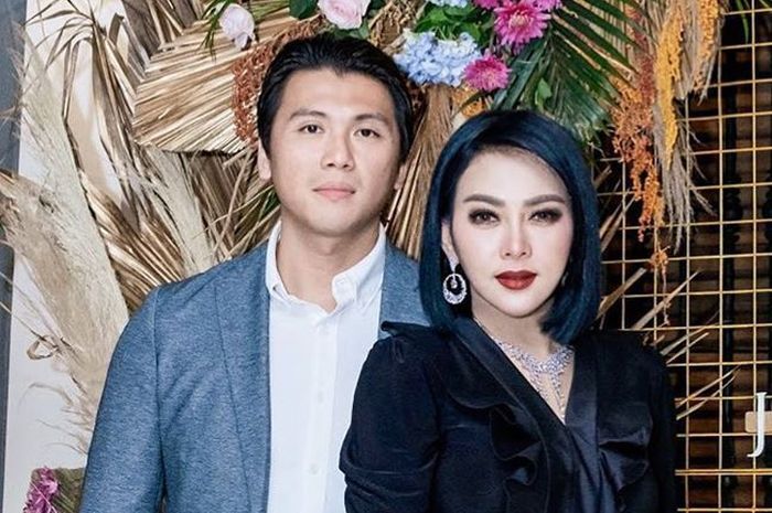 Terkesan Glamor nan Mewah Gegara Sering Pakai Barang Keluaran Brand Ternama Dunia, Syahrini Jadi Sorotan Saat Tenteng Tas Lokal hingga Beri Dukungan untuk UMKM, Incess: Terlalu Nyaman dan Bangga Memak