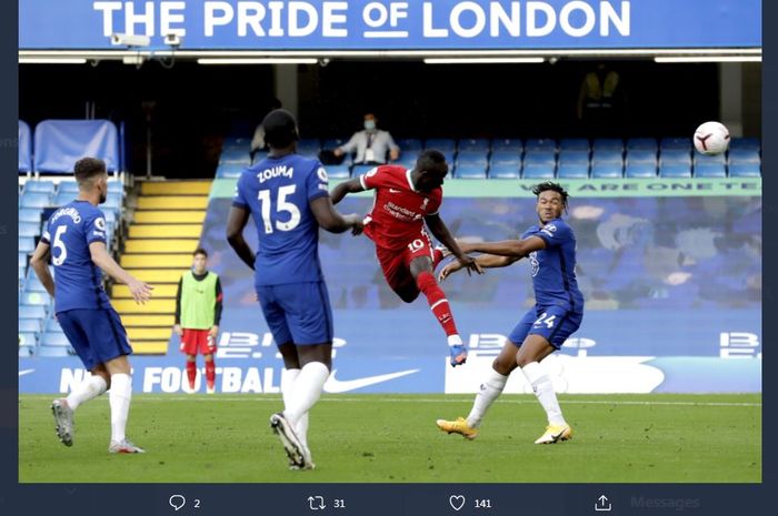 Sadio Mane mencetak gol dalam laga Chelsea vs Liverpool di Liga Inggris 2020-2021.