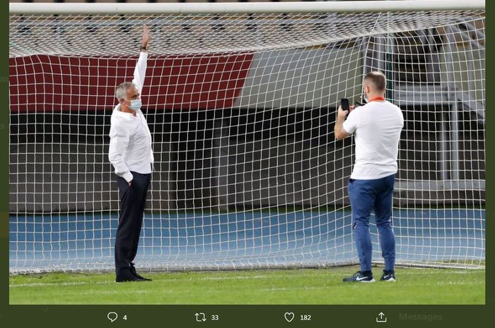 Jose Mourinho adu mulut dengan Frank Lampard usai Tottenham Hotspur kalahkan Chelsea pada Piala Liga Inggris.