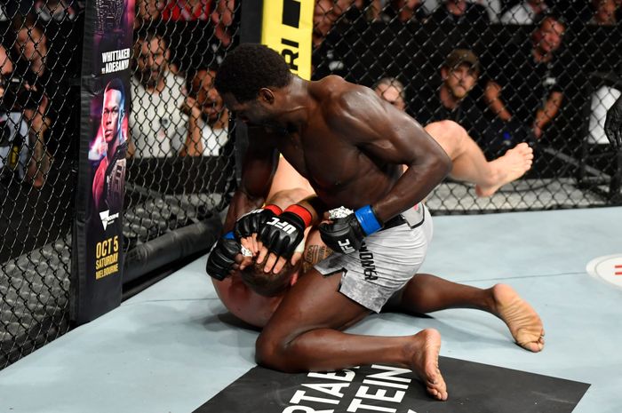 Si Gorila Pembunuh UFC, Jared Cannonier kala meng-KO, Jack Hermansson pada 28 September 2019.