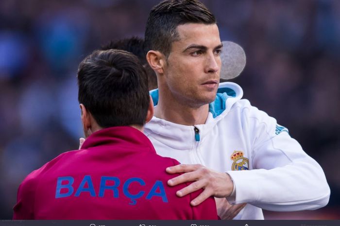 Momen duel antara Cristiano Ronaldo dan Lionel Messi.