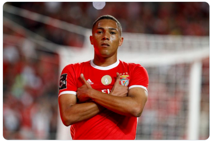 Striker Benfica yang akan segera menjadi pemain Tottenham Hotspur, Carlos Vinicius.