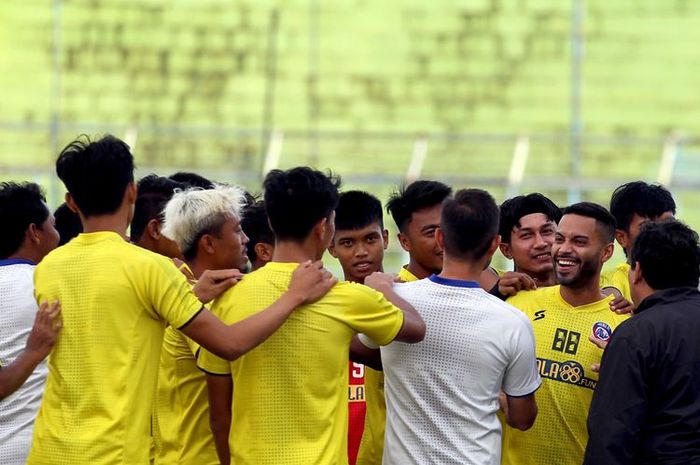 Pemain baru Arema FC, Bruno Smith saat menjalani latihan bersama skuad Singo Edan, Senin (5/10/2020). Dua hari kemudian, Bruno dinyatakan positif Covid-19.