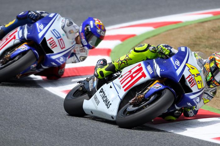 Valentino Rossi dan Jorge Lorenzo satu tim di Fiat Yamaha musim MotoGP 2009.