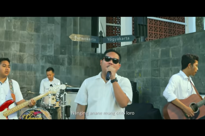 Lirik dan Chord Lagu Ninggal Cerito (Purwokerto) - Guyon Waton - Semua Halaman - Sonora.id