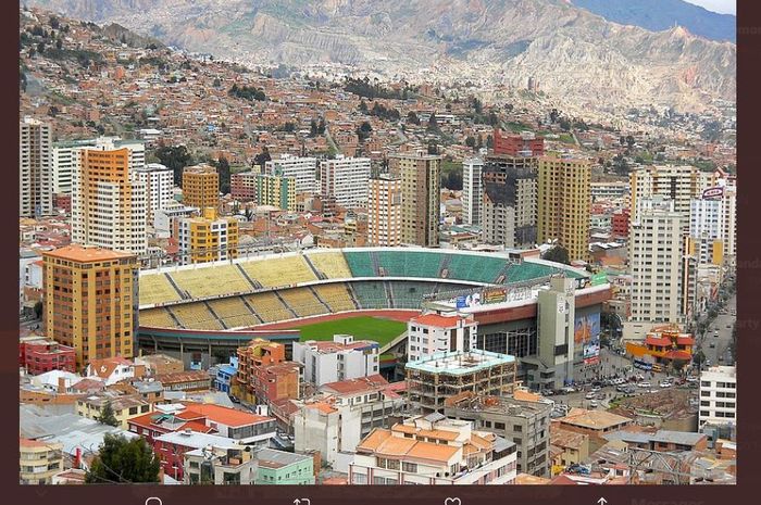 Stadion Hernando Siles, La Paz, kandang timnas Bolivia.