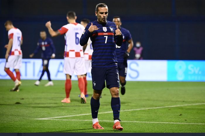 Antoine Griezmann merayakan gol yang dicetaknya dalam laga Kroasia vs Prancis di UEFA Nations League, Rabu (14/10/2020) di Zagreb.  