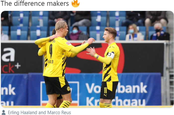 Kapten Borussia Dortmund, Marco Reus (kanan) merayakan gol yang ia cetak ke gawan Hoffenheim bersama Erling Haaland.