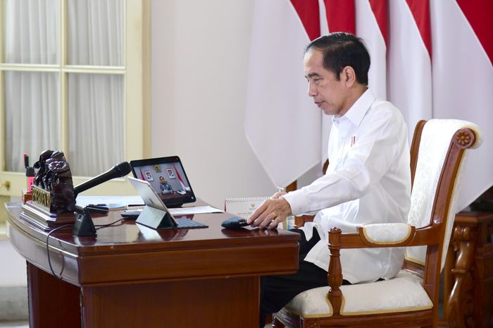 Presiden RI, Joko Widodo, dalam rapat terbatas yang membahas persiapan Piala Dunia U-20 2021, Selasa (20/10/2020).