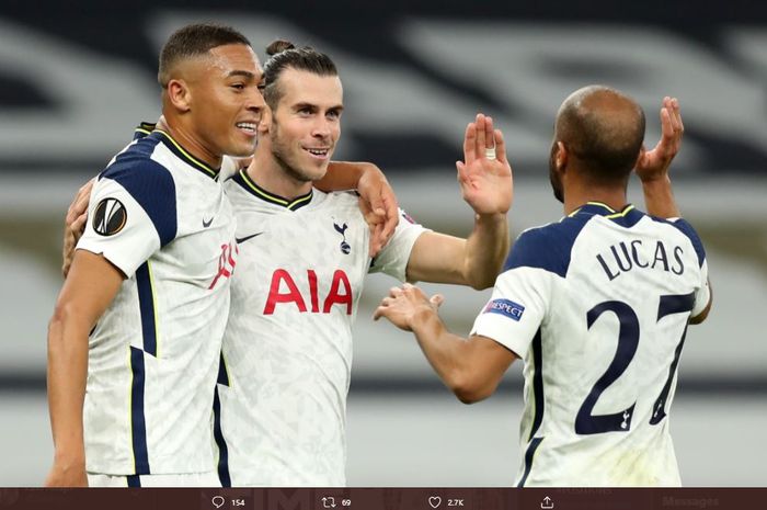 Para penyerang Tottenham Hotspur (dari kiri ke kanan): Carlos Vinicius, Gareth Bale, dan Lucas Moura.