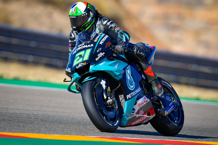 Franco Morbidelli petik podium keduanya setelah menjadi pembalap pertama yang menyentuh garis finis sebagai hasil MotoGP Teruel 2020 (25/10/2020).