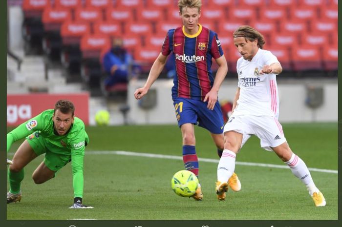 Luka Modric mencetak gol penutup Real Madrid dalam kemenangan atas Barcelona pada el clasico di Camp Nou, 24 Oktober 2020.