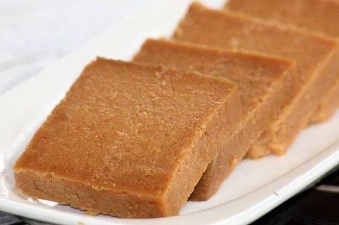 Dinamakan Kue Lapan Jam, Apa Makanan Khas Palembang Ini Harus Dimasak