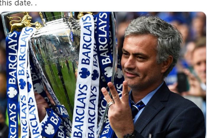 Jose Mourinho saat memenangkan gelar Liga Inggris musim 2014-2015 bersama Chelsea. 