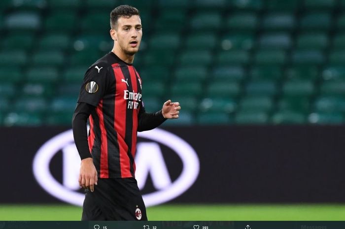 Diogo Dalot saat membela AC Milan dalam laga matchday 1 Grup H Liga Europa 2020-2021 melawan Celtic.