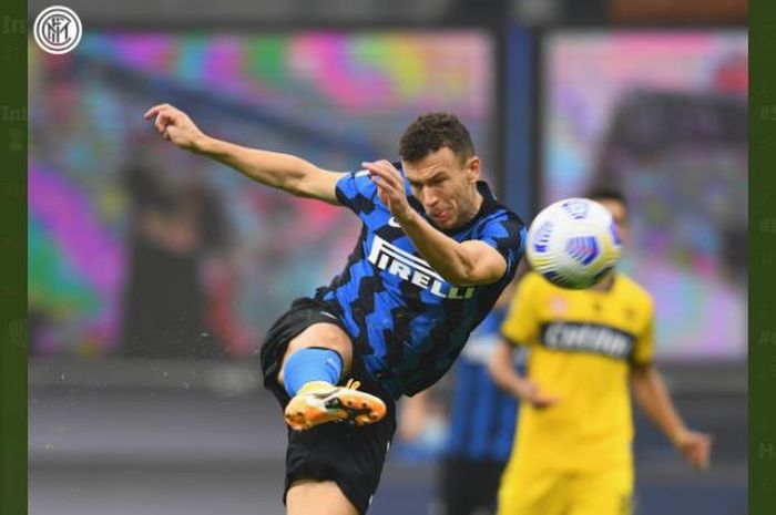 Ivan Perisic membuang peluang emas mencetak gol saat Inter Milan menjamu Parma, 31 Oktober 2020.