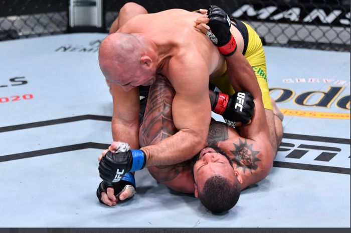 Duel Glover Teixeira vs Thiago Santos di UFC Fight Night 182, Sabtu (7/11/2020).