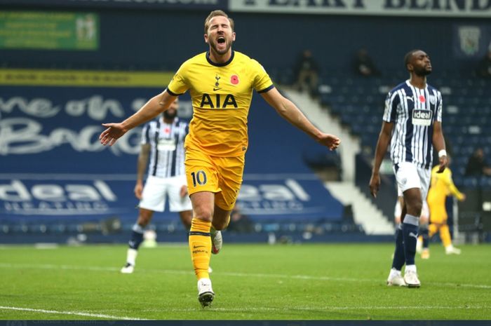 Harry Kane merayakan gol tunggalnya ke gawang West Bromwich Albion yang menjadi satu-satunya gol kemenangan Tottenham Hotspur pada laga pekan ke-8 Liga Inggris 2020-2021.